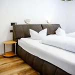 Отель Smart B&b2 Bb2 313