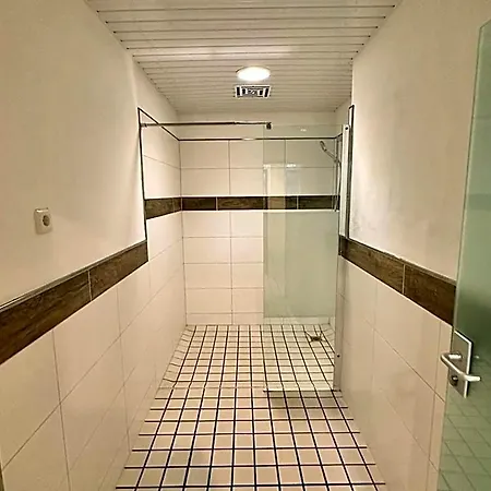Smart B&b2 Bb2 313 מלון