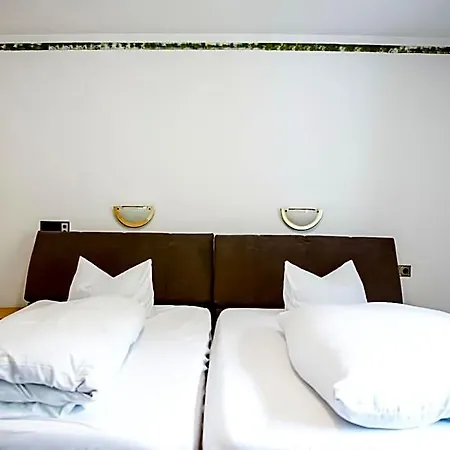 Smart B&b2 Bb2 313 מלון