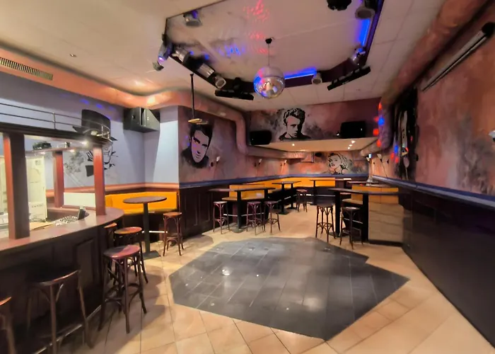 ホテル Smart B&b2 Bb2 313 *